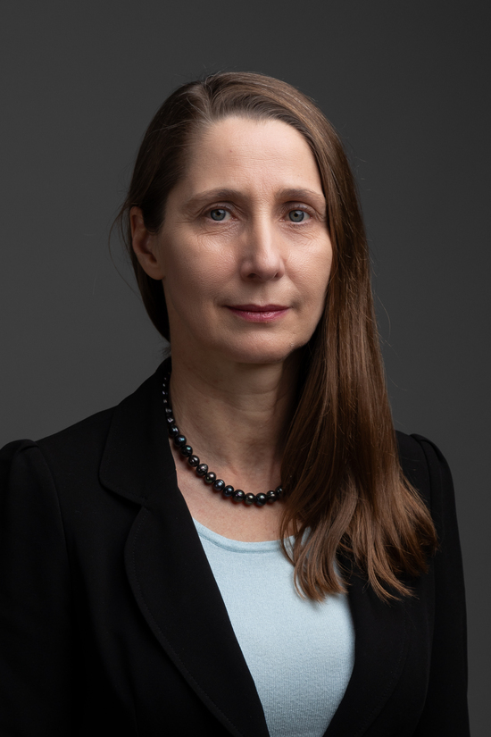 Izabela Domitrz – Prodziekan ds. fizjoterapii Wydziału Lekarsko-Stomatologicznego Warszawskiego Uniwersytetu Medycznego, zdjęcie portretowe
